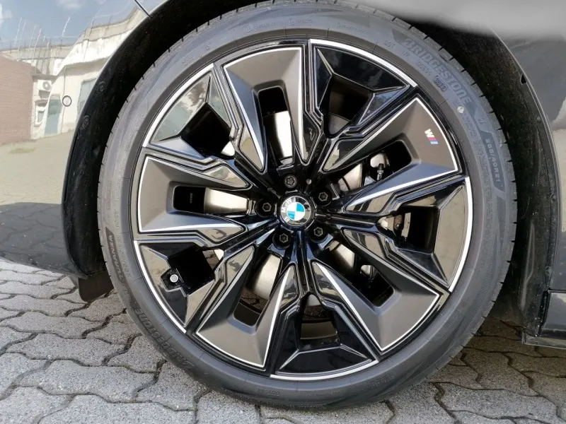 BMW i7 xDrive60 M-Sport =Executive Drive Pro= Гаранция Image 5