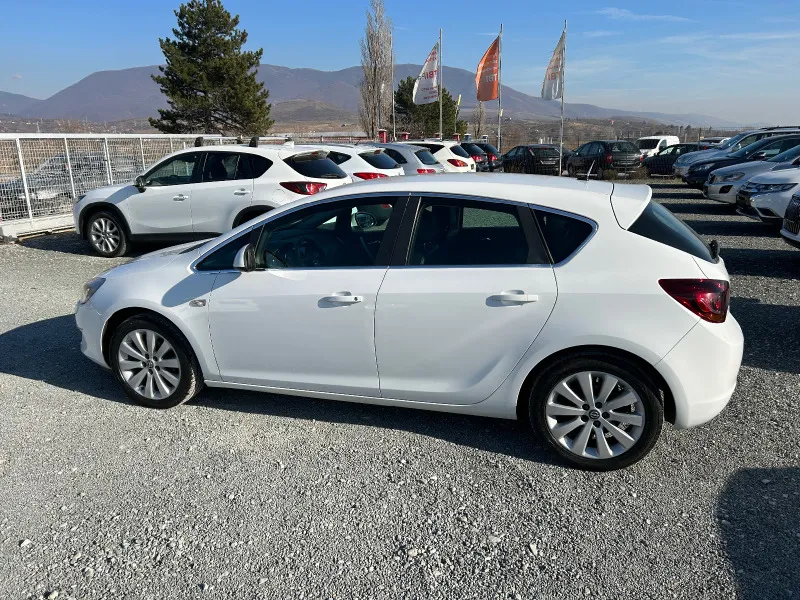 Opel Astra (KATO НОВА) Image 9