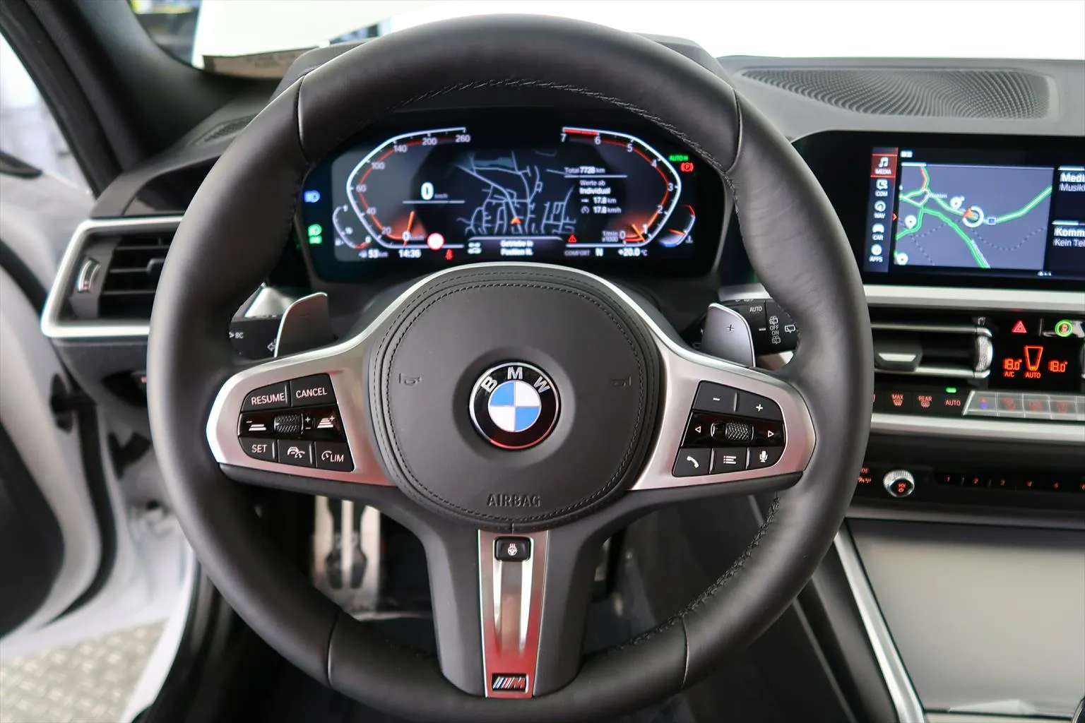 BMW 330i xDriveTouring M-Sport Automat  Image 10