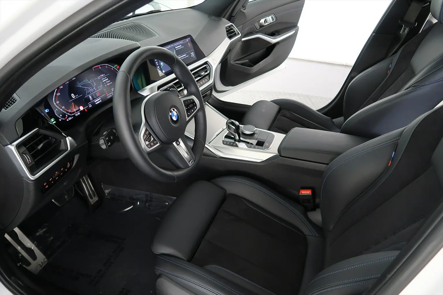 BMW 330i xDriveTouring M-Sport Automat  Image 6