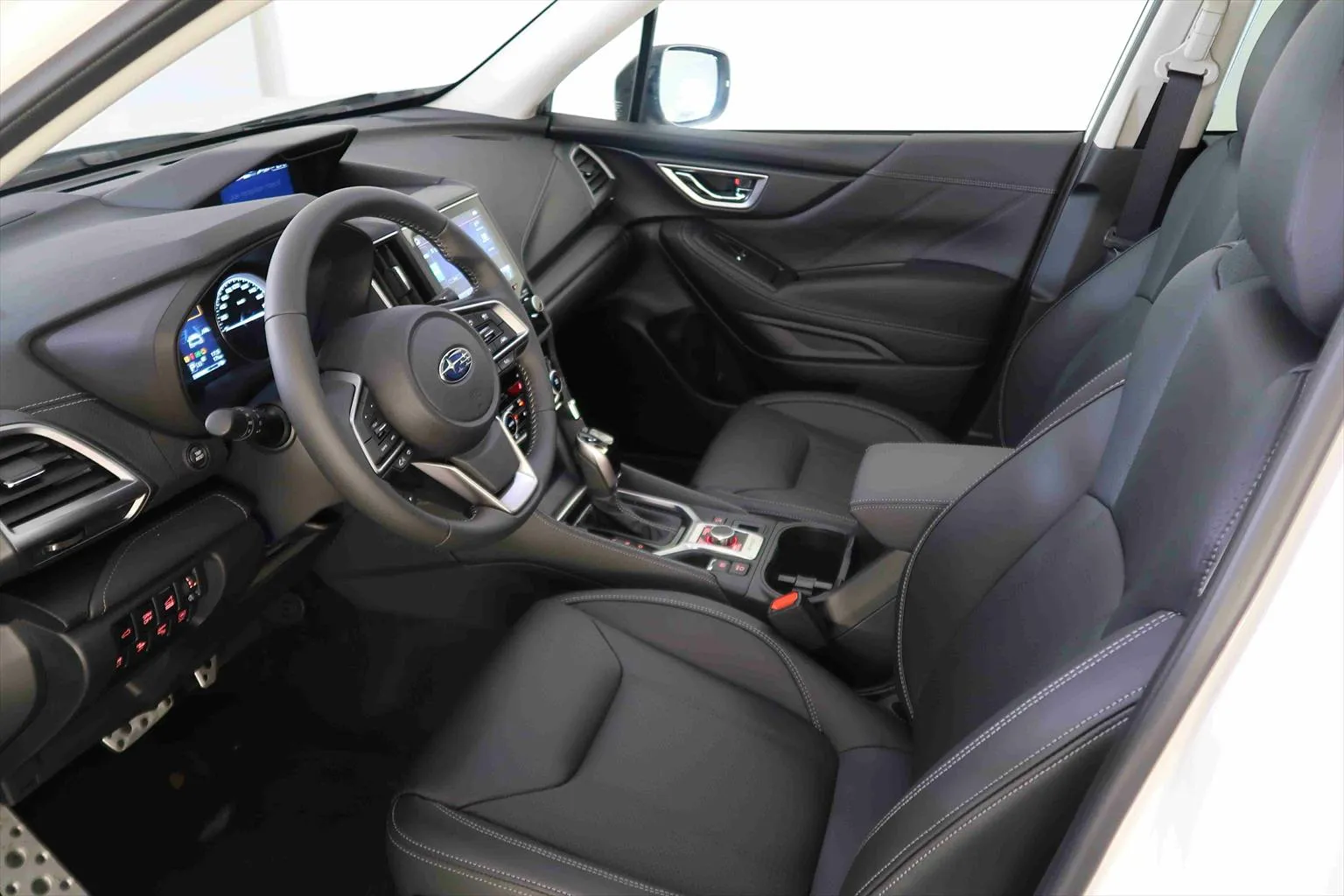 Subaru Forester 2.0i e-Boxer HEV Hybrid Luxury Aut. AWD  Image 6