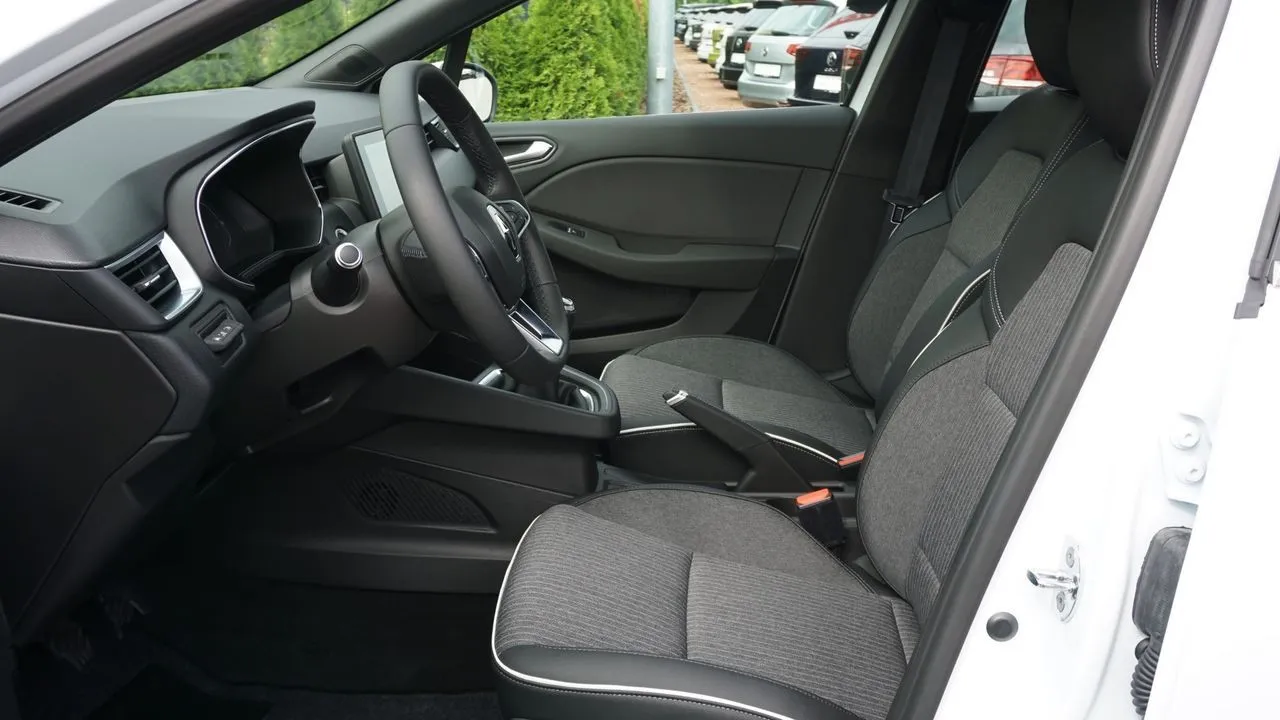 Renault Clio TCE 90 LED Tempomat...  Image 9