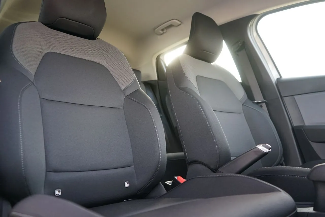 Renault Clio TCE 100 LPG LED Tempomat...  Image 9