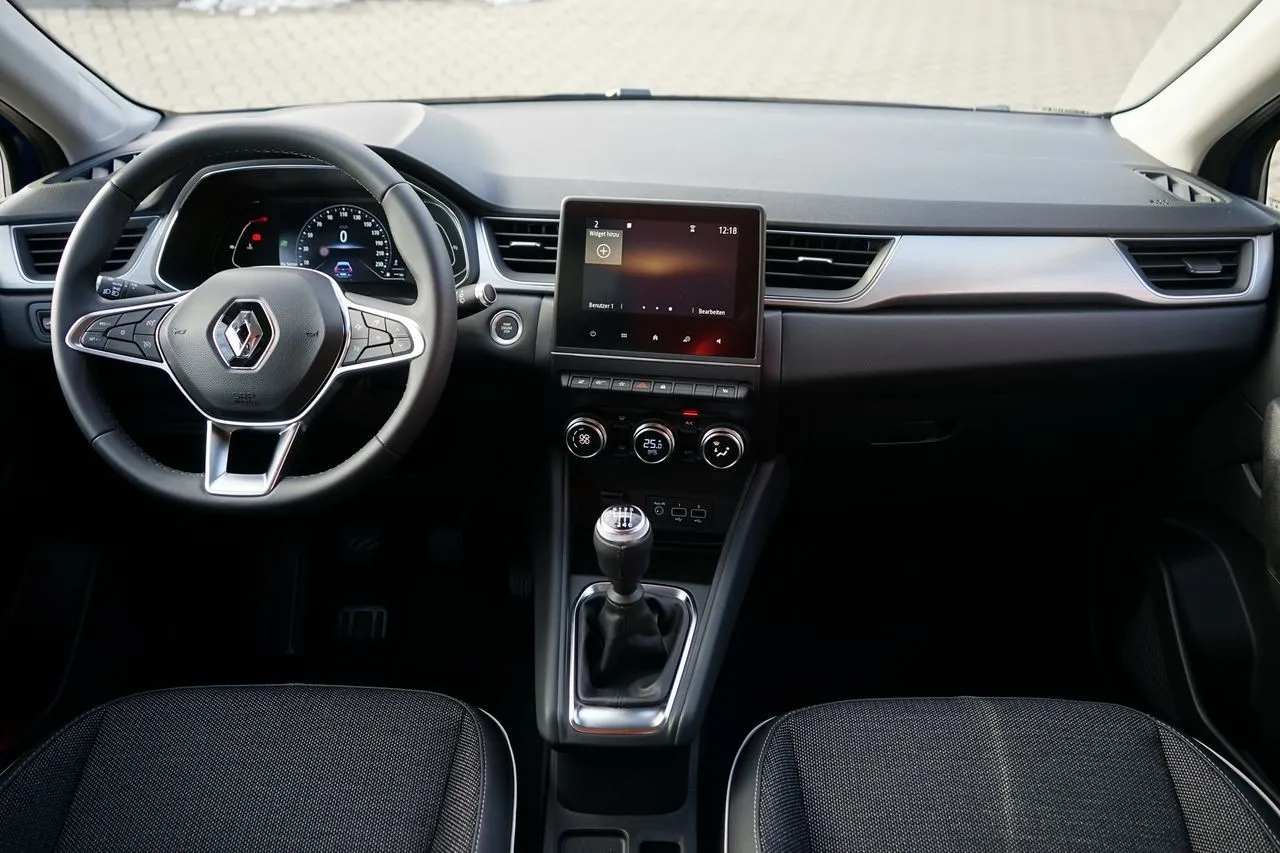 Renault Captur TCe 90 Navi...  Image 9