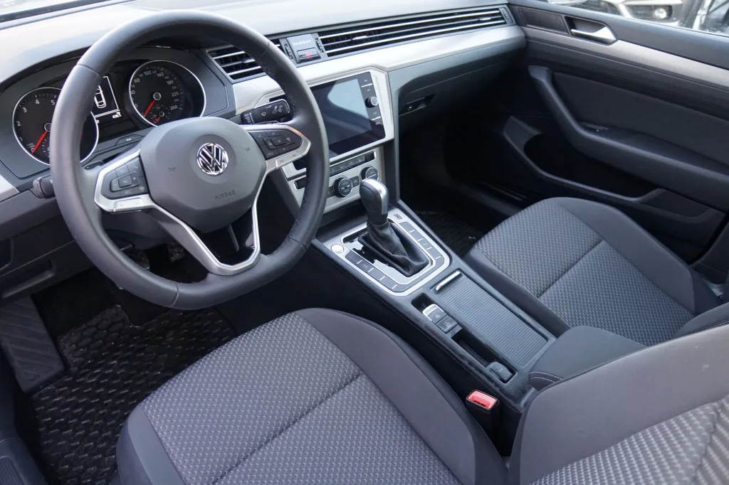Volkswagen Passat 1.5 TSI DSG*NAVI*LED*TEMPOMAT*PDC* Image 4