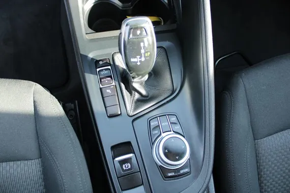 BMW X1 18d AUTOMATIK *NAVIGACIJA,LED,KAMERA* Image 4
