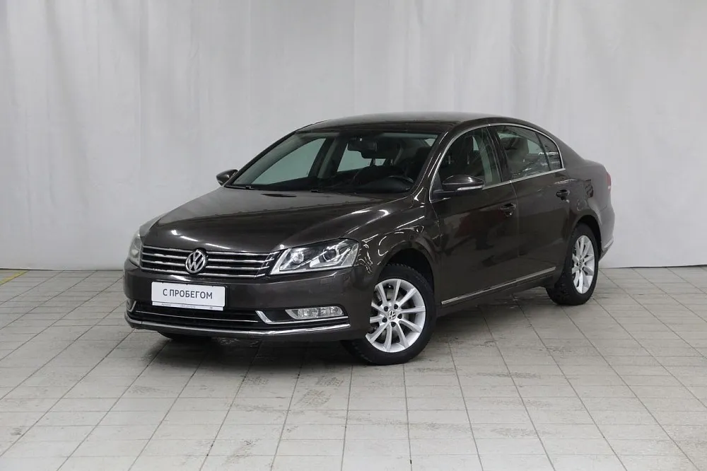 Volkswagen Passat  Image 1