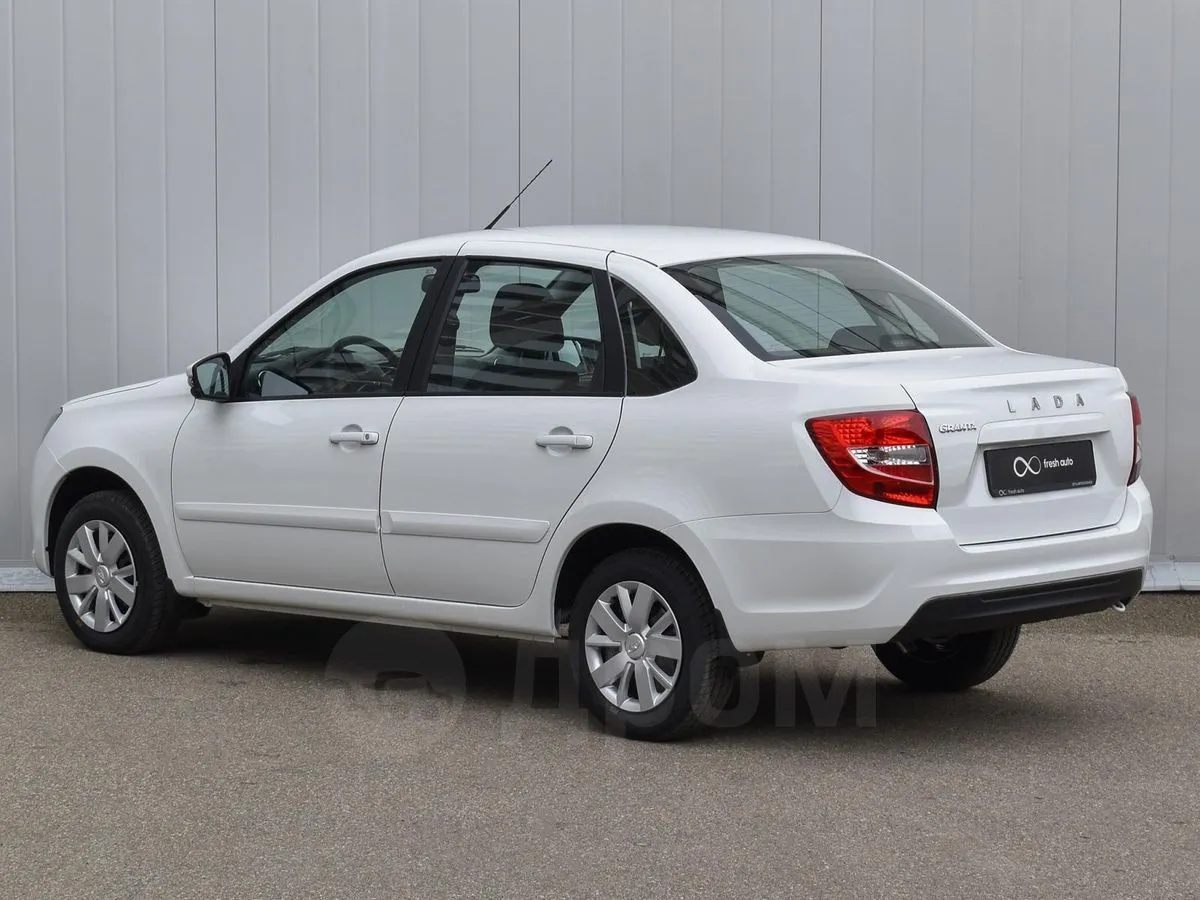 Лада Гранта  Image 2