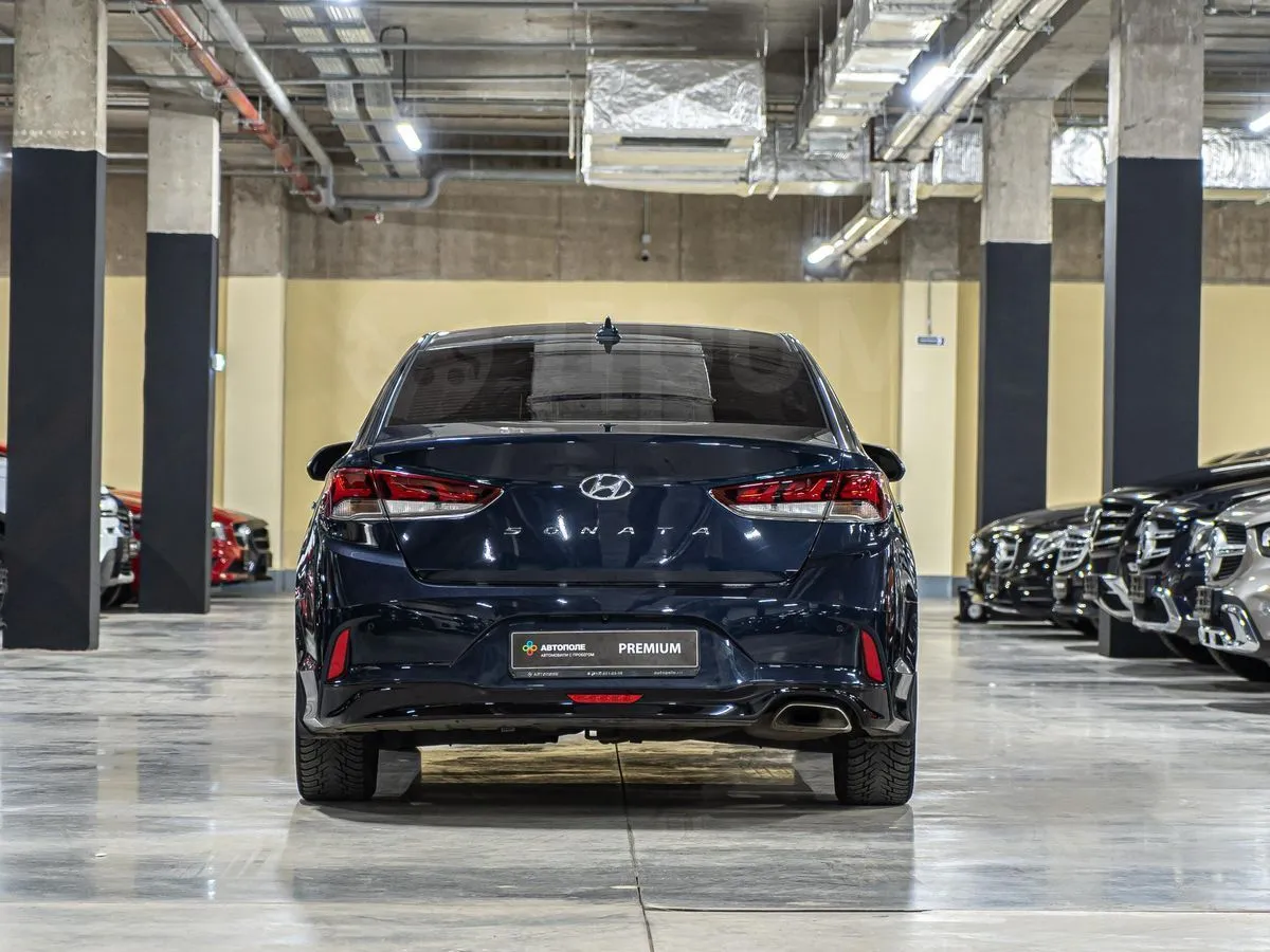 Hyundai Sonata  Image 8