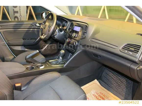 Renault Megane 1.5 Blue DCI Touch Image 9