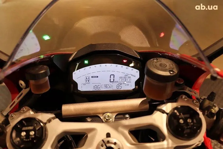 Ducati Panigale  Image 9
