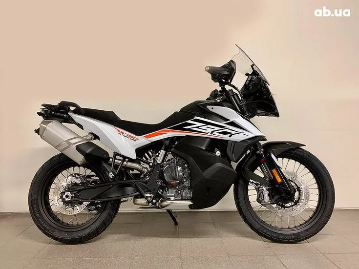 KTM 790  Image 1